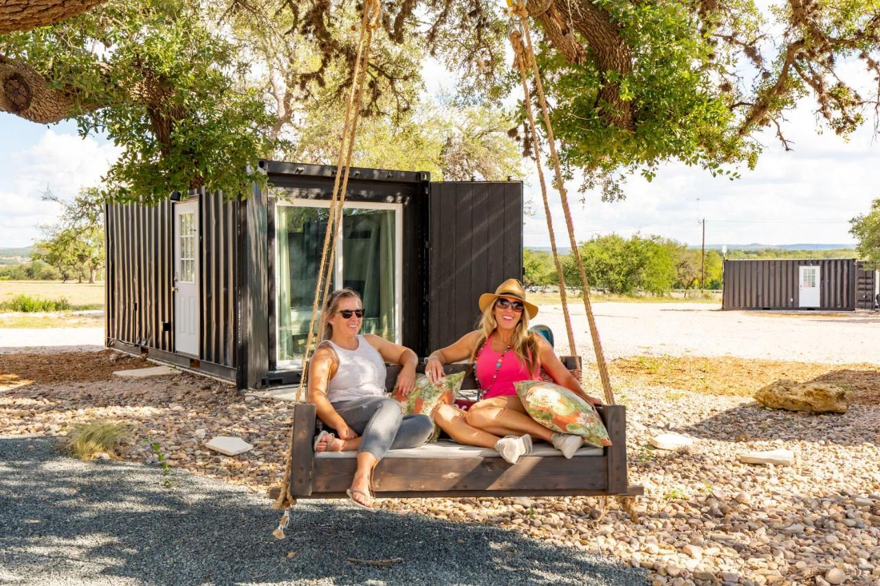 Вилла The Container Retreat @ 290 Wine Trail #1 Escape To Hye, Tx Экстерьер фото